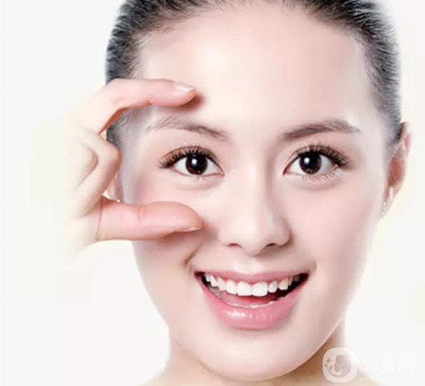 割雙眼皮三天能不腫嗎 多長時(shí)間能消腫