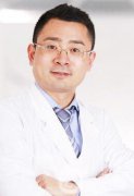 北京朝陽醫(yī)院范巨峰做面部自體脂肪填充怎么樣