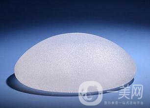曼托假體豐胸價(jià)格大概多少錢？