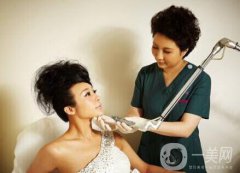 復合彩光祛痘印多少錢？