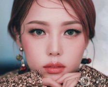 三點(diǎn)定位雙眼皮后可以立即化妝嗎 多久可以化妝？