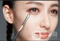 玻尿酸填充臥蠶是多少價格?有沒有風(fēng)險？