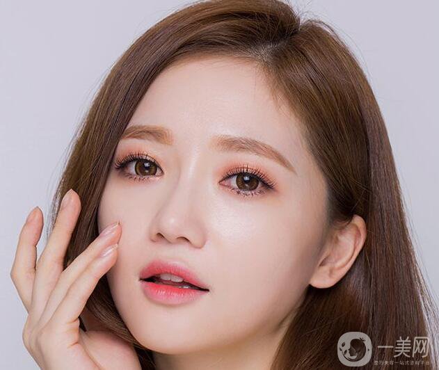 全切雙眼皮修復(fù)價(jià)格是多少？