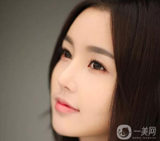 駝峰鼻矯正價(jià)錢是多少呢？