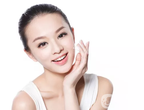 眼窩凹陷填充手術(shù)方式有哪些呢？