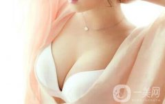 隆胸修復(fù)貴嗎？手術(shù)費(fèi)用一般是多少？