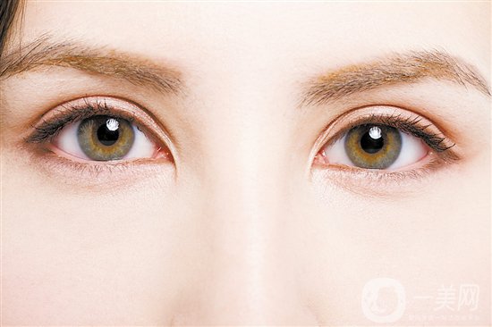割雙眼皮多久恢復(fù)自然？