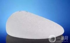 水滴型假體隆胸怎么樣？和圓形假體隆胸那個(gè)好？