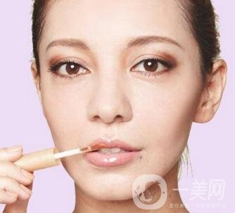 各種豐唇材料的優(yōu)缺點(diǎn)都在這了，你喜歡哪種？