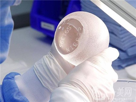 曼托假體和麥格假體哪種手感更好？教你怎么選擇？