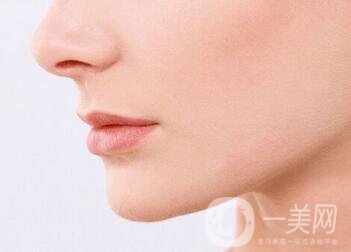 鼻子長(zhǎng)黑頭怎么辦？做激光有用嗎？