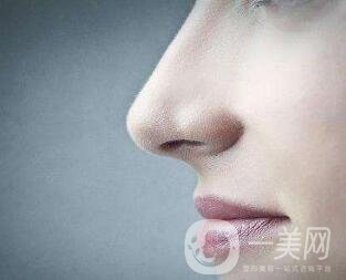 鼻子整形7天還腫嗎？消腫妙招看這里！