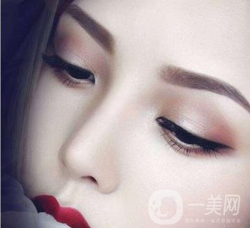人工骨隆鼻好還是肋骨鼻好？詳細(xì)看過(guò)來(lái)