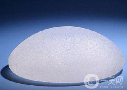 娜高乳房假體能用一輩子嗎？