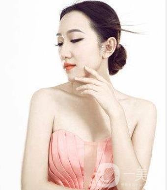 娜高假體隆胸多少錢(qián)？?jī)r(jià)格受哪些因素影響？