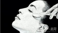 嫁接睫毛如何保持久一點(diǎn)?