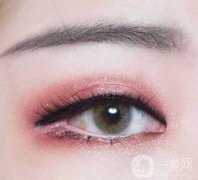 割雙眼皮后需要注意什么可以化妝嗎