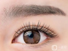嫁接睫毛能化妝嗎？怎么選擇合適的睫毛形狀？