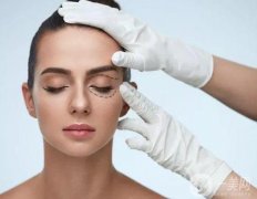 女性對(duì)整容上癮的案例