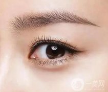 紋眼線的操作步驟和技巧？