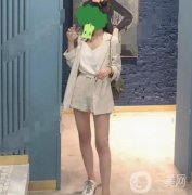 雖然我的面部五官長得挺好看的，但是我的身材就有些不理想了，尤其是大腿上