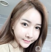 而且醫(yī)生也沒有完全了解我想要什么樣子的鼻型，就做了手術(shù)，術(shù)后恢復(fù)的也不