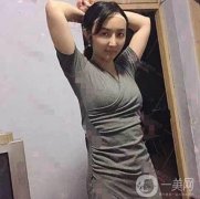我這段時間剛去做完一個腰腹吸脂的手術，我還在家里靜養(yǎng)