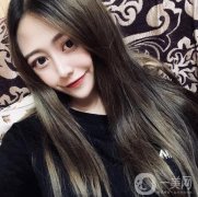 線雕手術(shù)看似簡(jiǎn)單，其實(shí)那里還是比較復(fù)雜的，首先是要通過(guò)面診