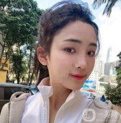 所以一直以來我都是想彌補(bǔ)自己發(fā)際線的缺點(diǎn)，我自己的發(fā)際線就是缺的很多