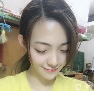 我給了自己很大的勇氣，簡(jiǎn)單的做了個(gè)假體