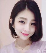 我覺得我的鼻子不夠用是因?yàn)槲业谋羌庥悬c(diǎn)低，我的鼻子塌了壓力很大