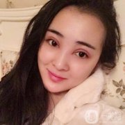 雖然已經(jīng)做好了去做雙眼皮手術(shù)的準(zhǔn)備，但是進(jìn)入手術(shù)室之后，我還是無比的緊