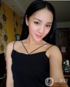 我的臉是屬于那種不能仔細的看還能夠湊合，但是如果仔細看的話，那么就暴露