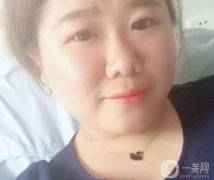 牙齒是人體的重要組成部分，整潔潔白可以提升人的整體體質(zhì)，讓微笑時(shí)更有感