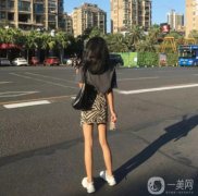 其實我不屬于那種全身都是肥肉的體質(zhì)，但是腿粗是真的，從記事起腿就粗了