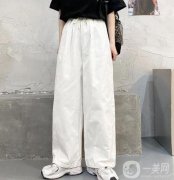 白色闊腿褲：時尚達人的穿搭單品