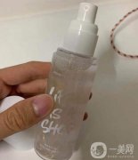 babi定妝噴霧怎么樣？輕薄細(xì)膩，給肌膚留下自然妝容