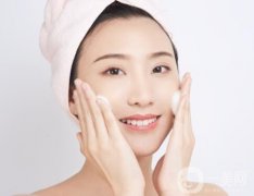 護(hù)膚秘籍：了解成分，選對保養(yǎng)品，素顏也能當(dāng)女神