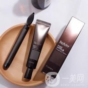擊退黑眼圈：精準(zhǔn)護(hù)膚，重拾明亮雙眼