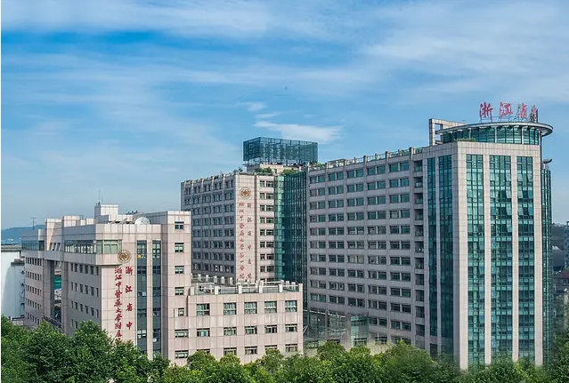 杭州隆鼻醫(yī)院排行榜大揭秘！上榜醫(yī)院都是實(shí)力派~點(diǎn)擊前排圍觀！