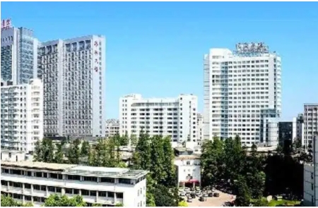 武漢隆胸手術(shù)好的三甲醫(yī)院有哪些？2022排名新出爐| 上榜醫(yī)院深受愛(ài)美者關(guān)注和