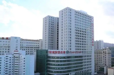 新疆維吾爾自治區(qū)人民醫(yī)院.jpg